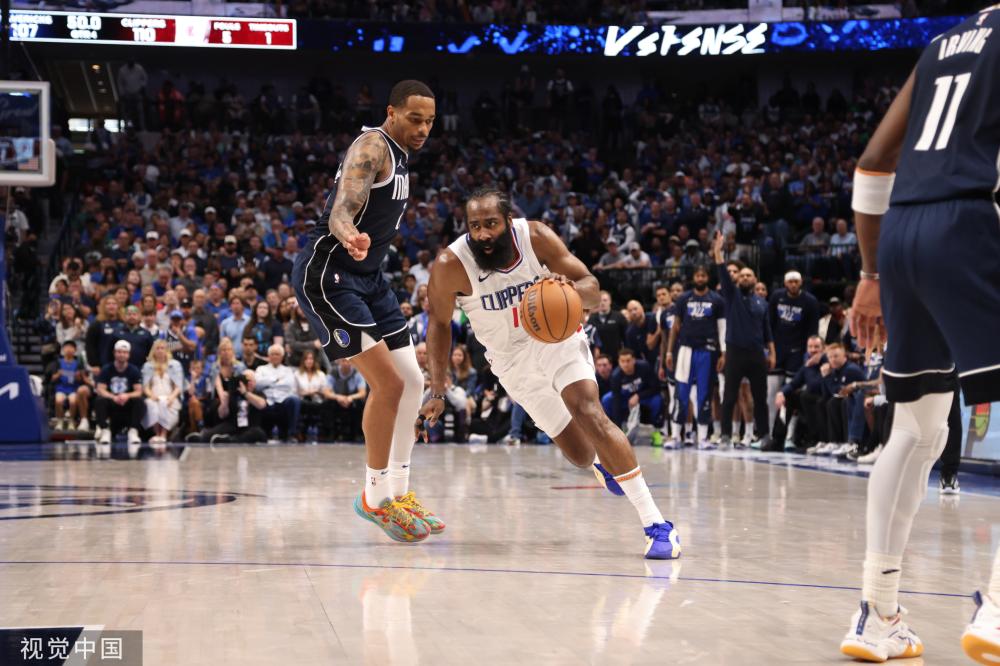 的中场球员 的中场球员